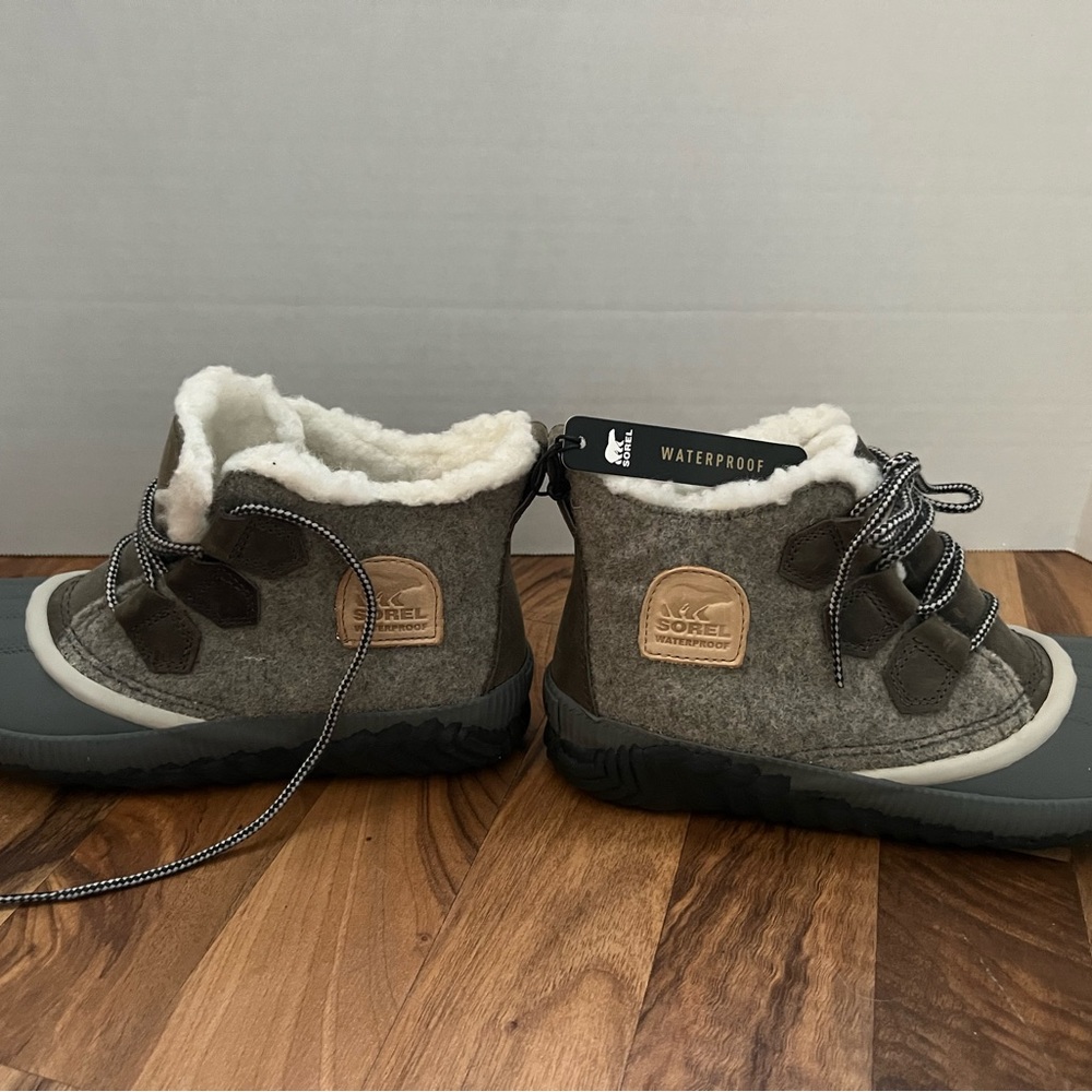 Original Sorel out and about duck boots